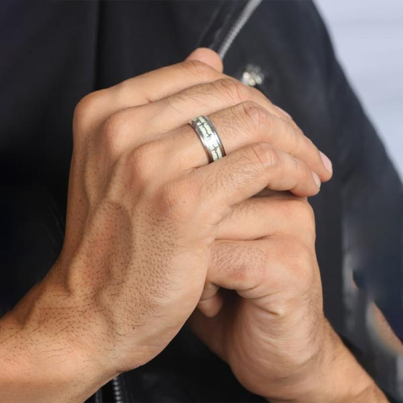 Men Silver-Plated Heartbeat Finger Ring